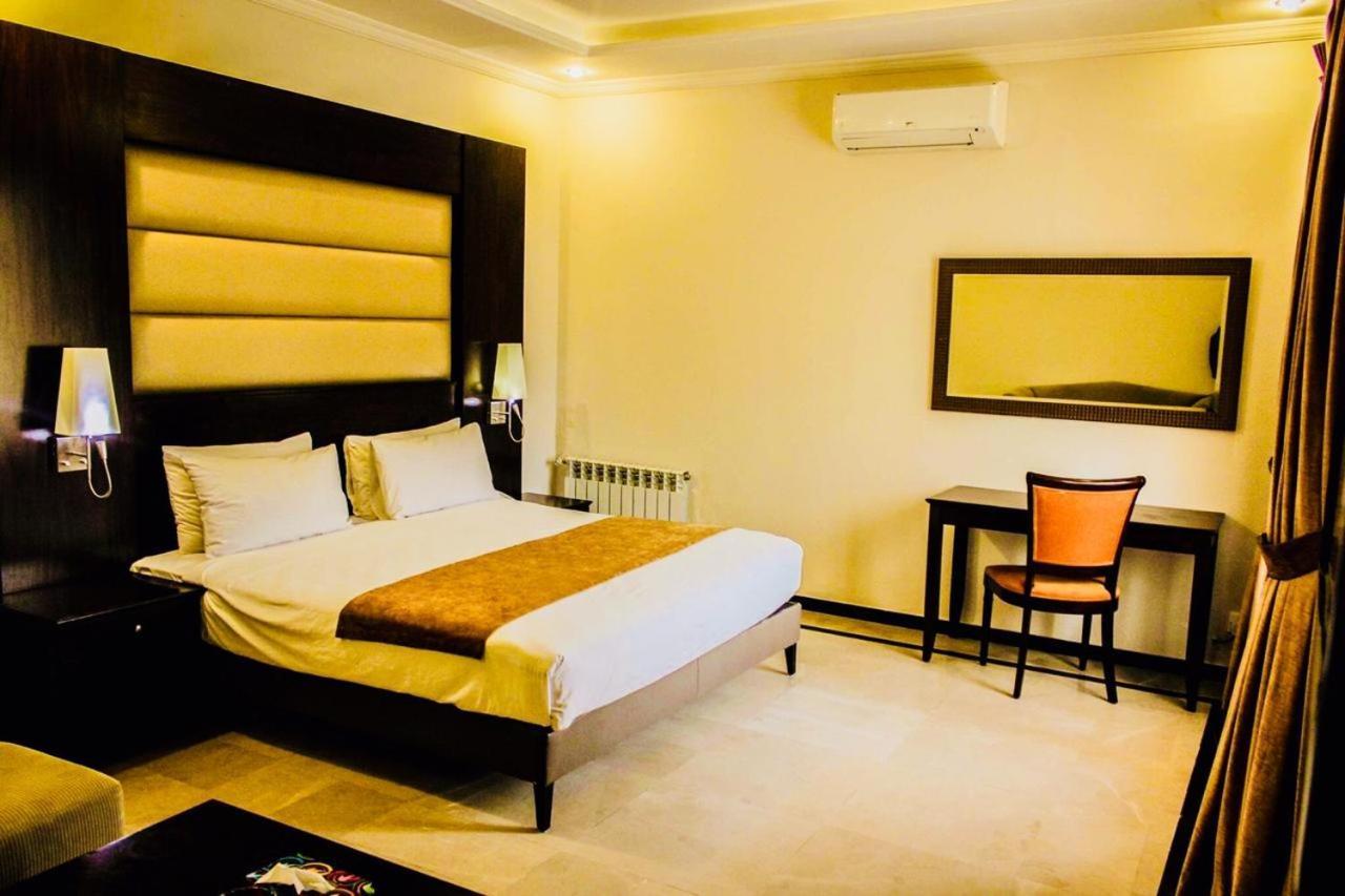 Bed And Breakfast Magnolia Исламабад Екстериор снимка
